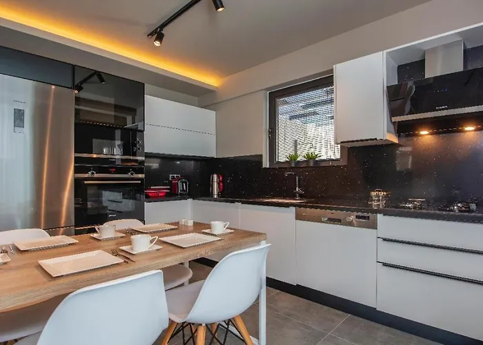 Balmain&sauna,jakuzi ,tuerk Hamami, Pool ,bbq, Isitmali Havuz ,yerden Isitma *