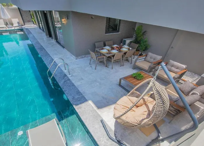 Villa Balmain&sauna,jakuzi ,tuerk Hamami, Pool ,bbq, Isitmali Havuz ,yerden Isitma Fethiye