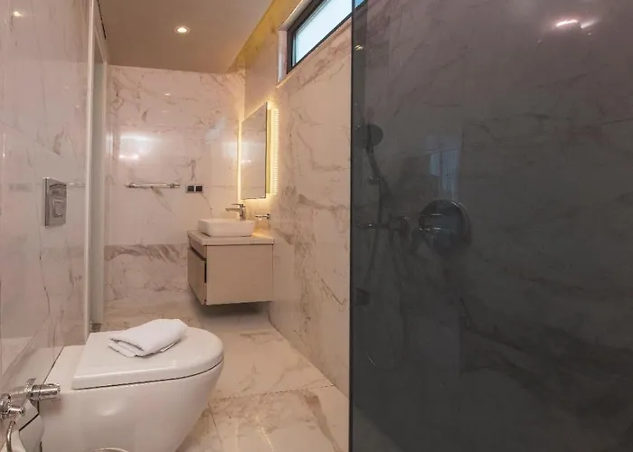 Balmain&sauna,jakuzi ,tuerk Hamami, Pool ,bbq, Isitmali Havuz ,yerden Isitma Fethiye