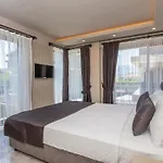 Villa Balmain&sauna,jakuzi ,türk Hamamı, Pool ,bbq, Isıtmalı Havuz ,yerden Isıtma