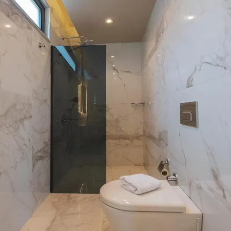 Villa Merkez De Sauna,jakuzi ,tuerk Hamami, Pool ,bbq, Isitmali Havuz ,yerden Isitma Fethiye