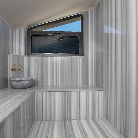 Villa Balmain&sauna,jakuzi ,tuerk Hamami, Pool ,bbq, Isitmali Havuz ,yerden Isitma