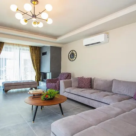Merkez De Sauna,jakuzi ,tuerk Hamami, Pool ,bbq, Isitmali Havuz ,yerden Isitma 빌라 페티예
