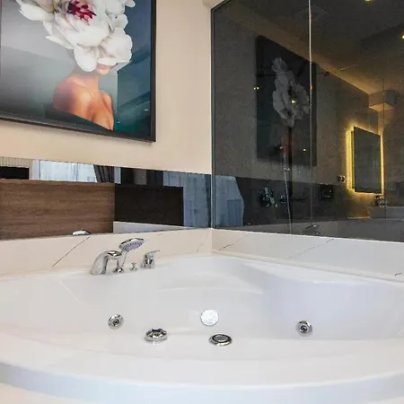 Balmain&sauna,jakuzi ,tuerk Hamami, Pool ,bbq, Isitmali Havuz ,yerden Isitma