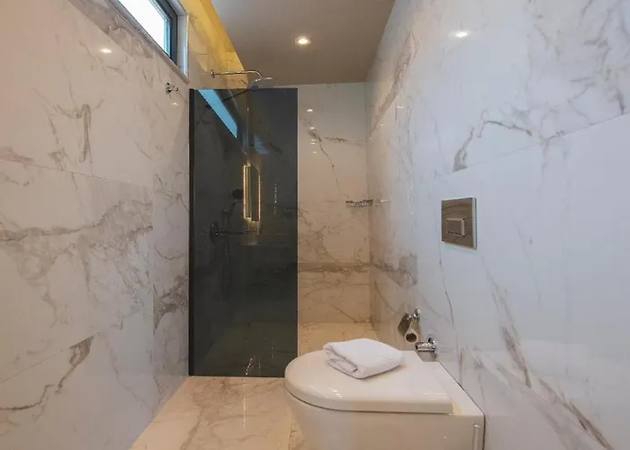 וילה Merkez De Sauna,jakuzi ,tuerk Hamami, Pool ,bbq, Isitmali Havuz ,yerden Isitma פאטהיה