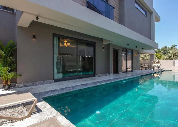 וילה Merkez De Sauna,jakuzi ,tuerk Hamami, Pool ,bbq, Isitmali Havuz ,yerden Isitma *