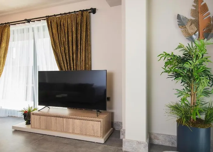 Fethiye Merkez De Sauna,Jakuzi ,Tuerk Hamami, Pool ,Bbq, Isitmali Havuz ,Yerden Isitma Фетхие