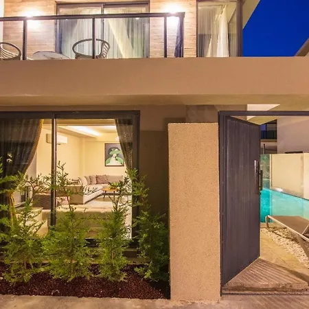 Fethiye Merkez De Sauna,Jakuzi ,Tuerk Hamami, Pool ,Bbq, Isitmali Havuz ,Yerden Isitma Willa