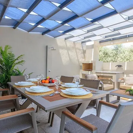 빌라 Balmain&sauna,jakuzi ,tuerk Hamami, Pool ,bbq, Isitmali Havuz ,yerden Isitma