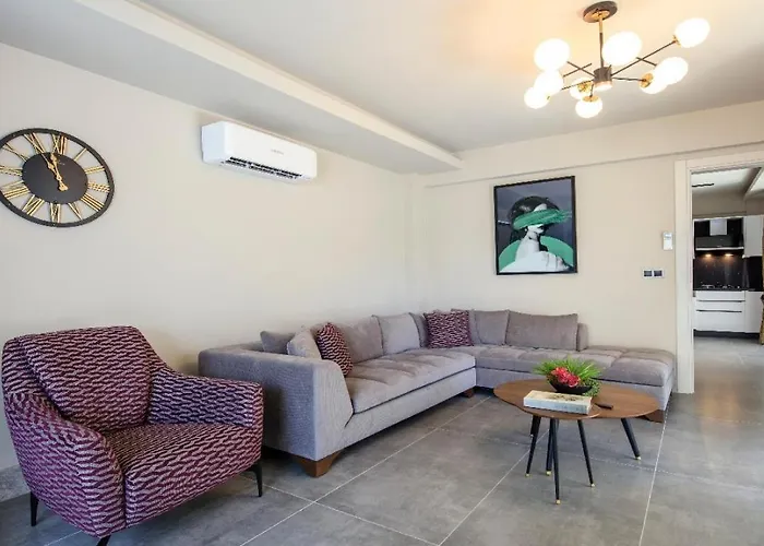 Fethiye Merkez De Sauna,Jakuzi ,Tuerk Hamami, Pool ,Bbq, Isitmali Havuz ,Yerden Isitma Willa Fethiye